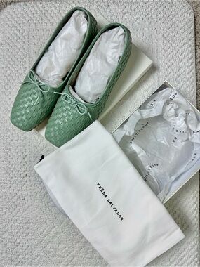 NWT: Freda Salvador Jada Woven Ballet Flats in Sage size:11